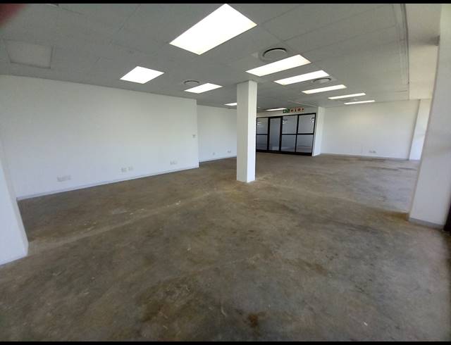 199M² OFFICE TO LET IN BRYANSTON